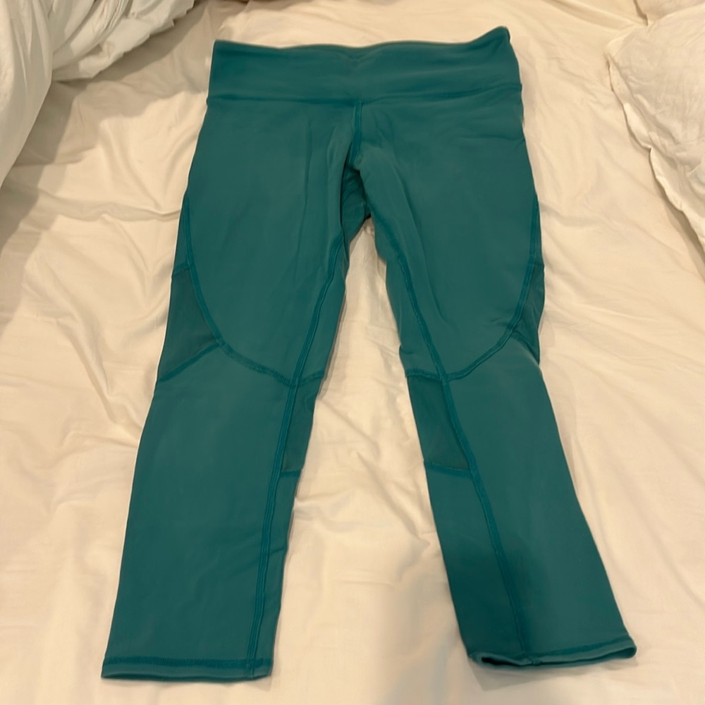 Alo capri leggings size S